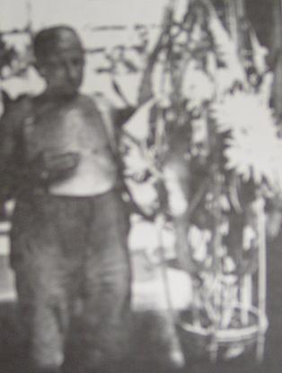 Curt Knebel blk wht picture pollinating an Epi