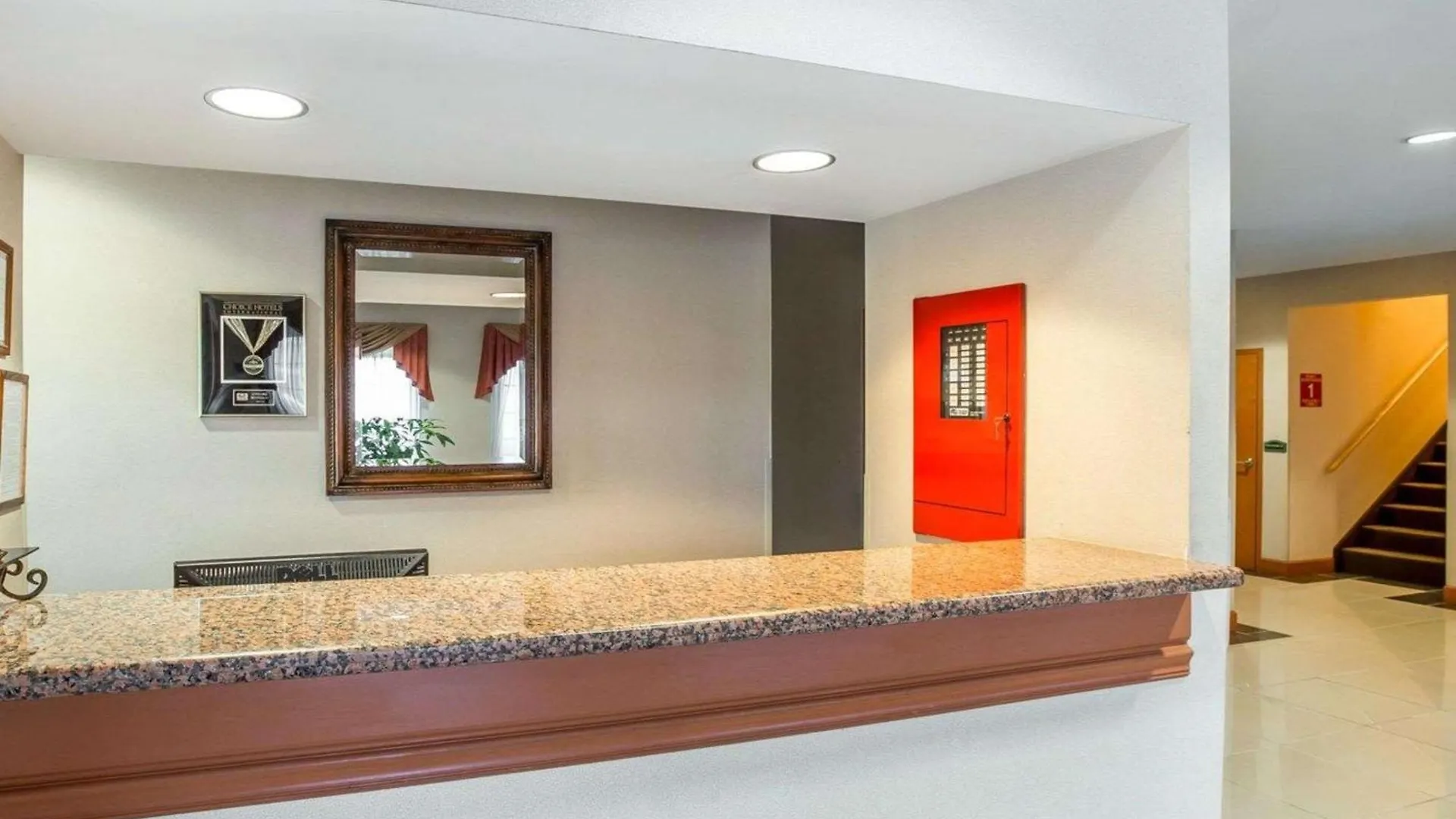 4 Leisure Hotels Near Academy of Hair Arts and Design for a Relaxed Brunswick Stay